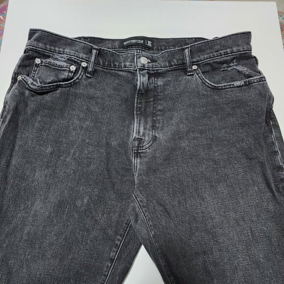 Abercrombie & Fitch Black Wash Ripped Knees Athletic Skinny Jeans - Picture 4 of 9